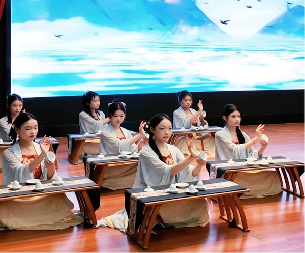 展开2.jpg